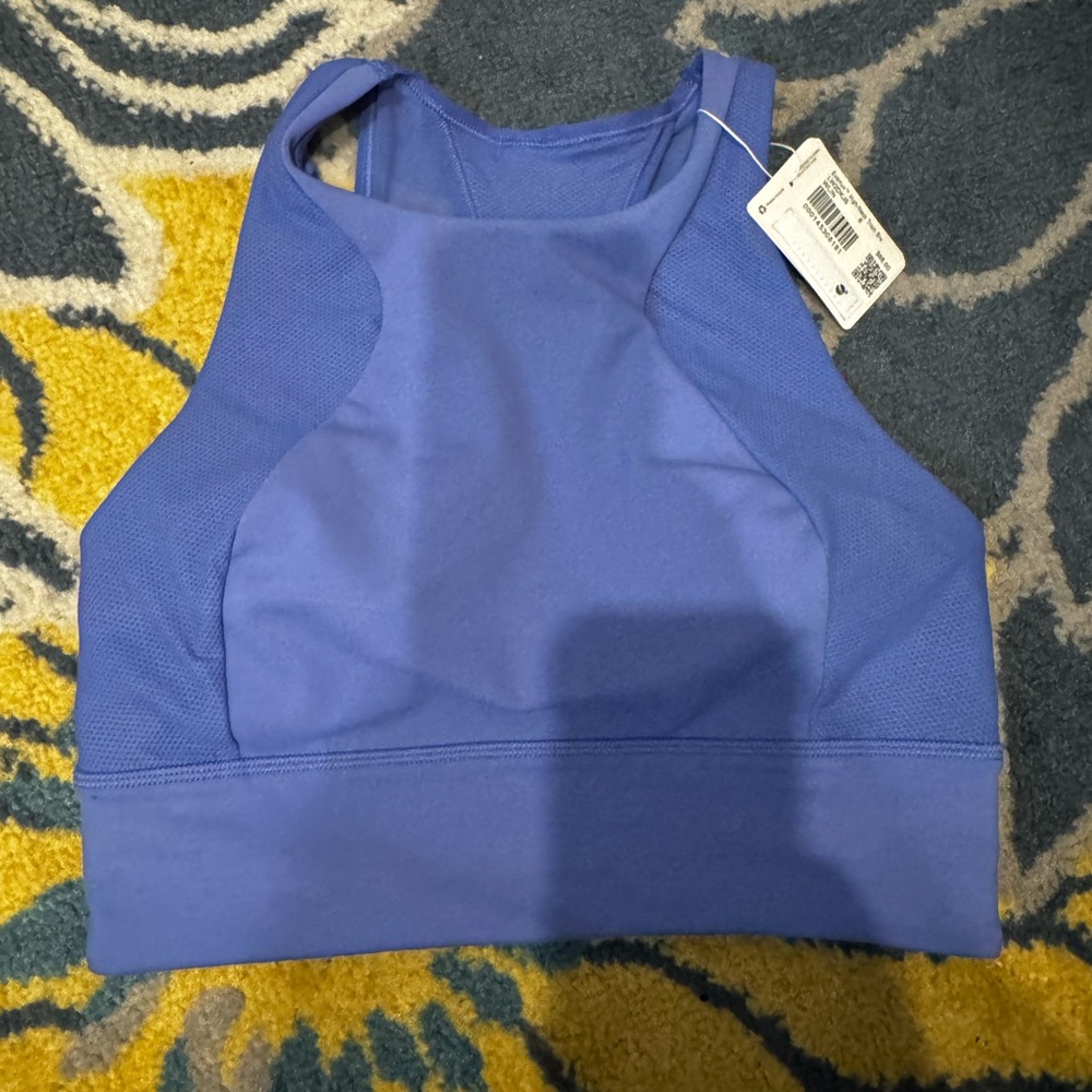 NWT lululemon Everlux High-Neck Train Bra
Wild Indigo
Size 6